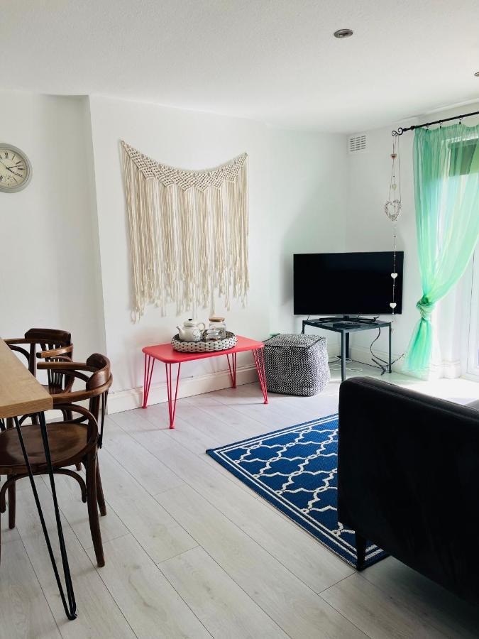 Lavender Den Appartement Londen Buitenkant foto