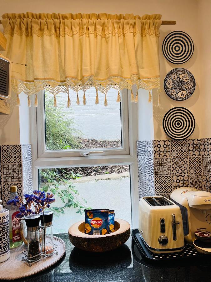 Lavender Den Appartement Londen Buitenkant foto